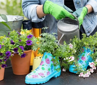 Auf den Schuh gekommen – Upcycling mit Gummistiefeln Auf den Schuh gekommen – Upcycling mit Gummistiefeln